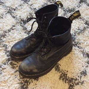 Dr. Marten’s 1460 Black Boots Pascal Leather
